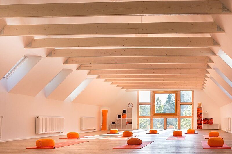 Großer Yoga-Raum im Wellnesshotel Sagasfeld für unser Yoga-Retreat im Wendland