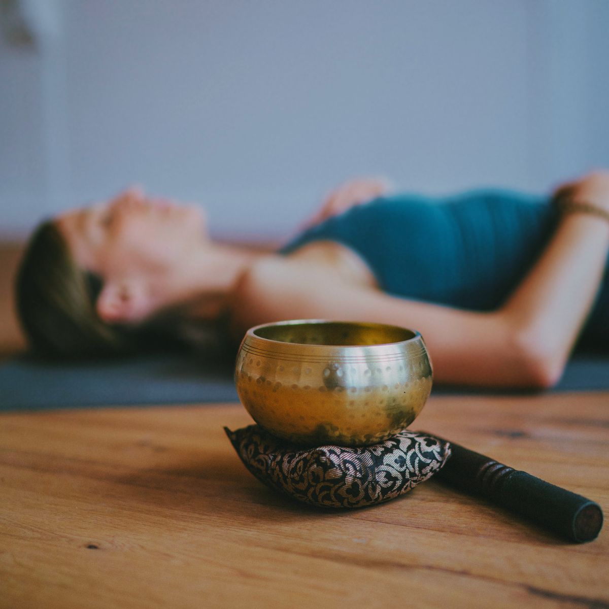 Yoga Nidra Meditation geführte Tiefenentspannung im Liegen Regeneration Stressabbau ideal für Einsteiger im Meditationszyklus Lüneburg